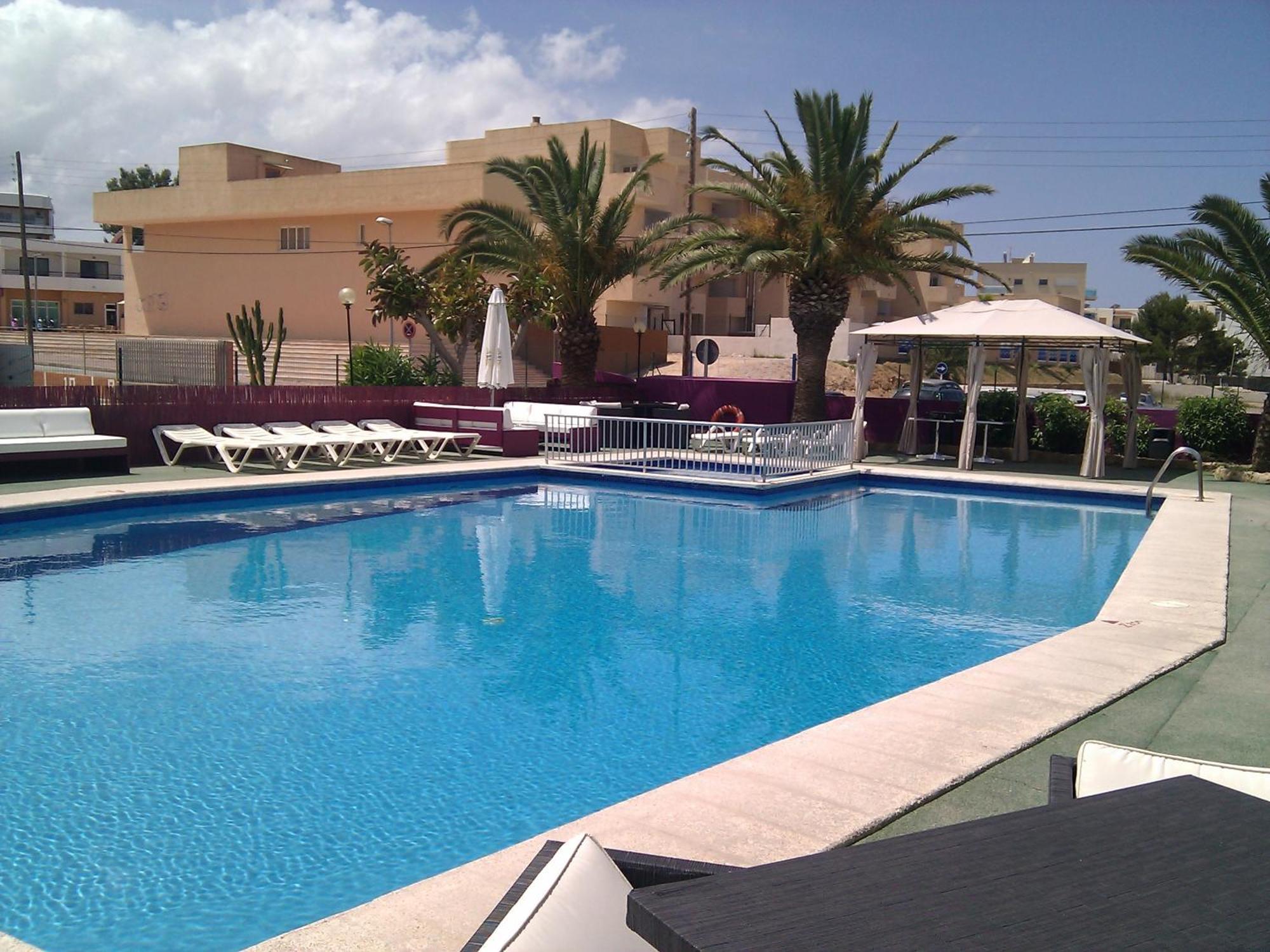Apartamentos Alba San Antonio  Luaran gambar