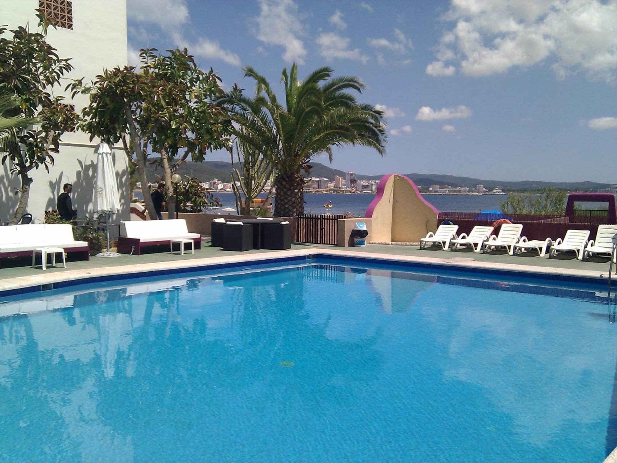 Apartamentos Alba San Antonio  Luaran gambar